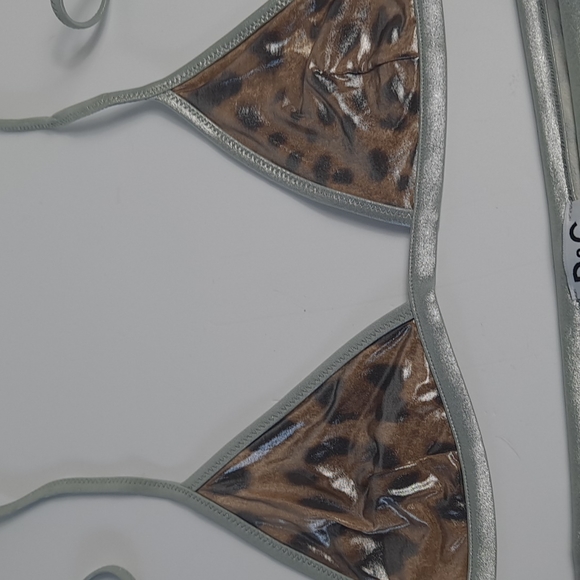 DOLCE GABBANA BEACH WEAR USA SIZE 0,TWO PIESE , LEOPARD PRINT AND SILVER - Picture 16 of 16